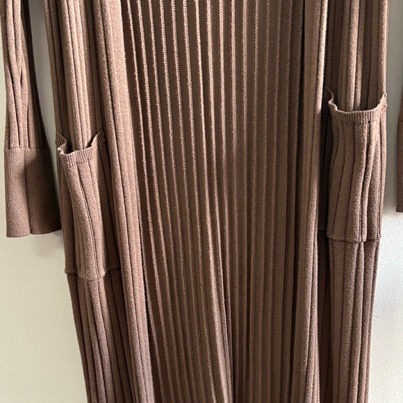 Pink Rose Taupe Ribbed Cardigan - Picture 4 of 6